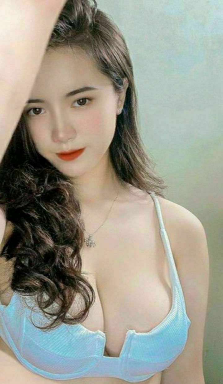 Chàng trai trẻ địt bà chủ lầu xanh lồn vẫn khít